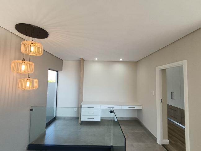 3 Bedroom Property for Sale in Hartenbos Heuwels Western Cape